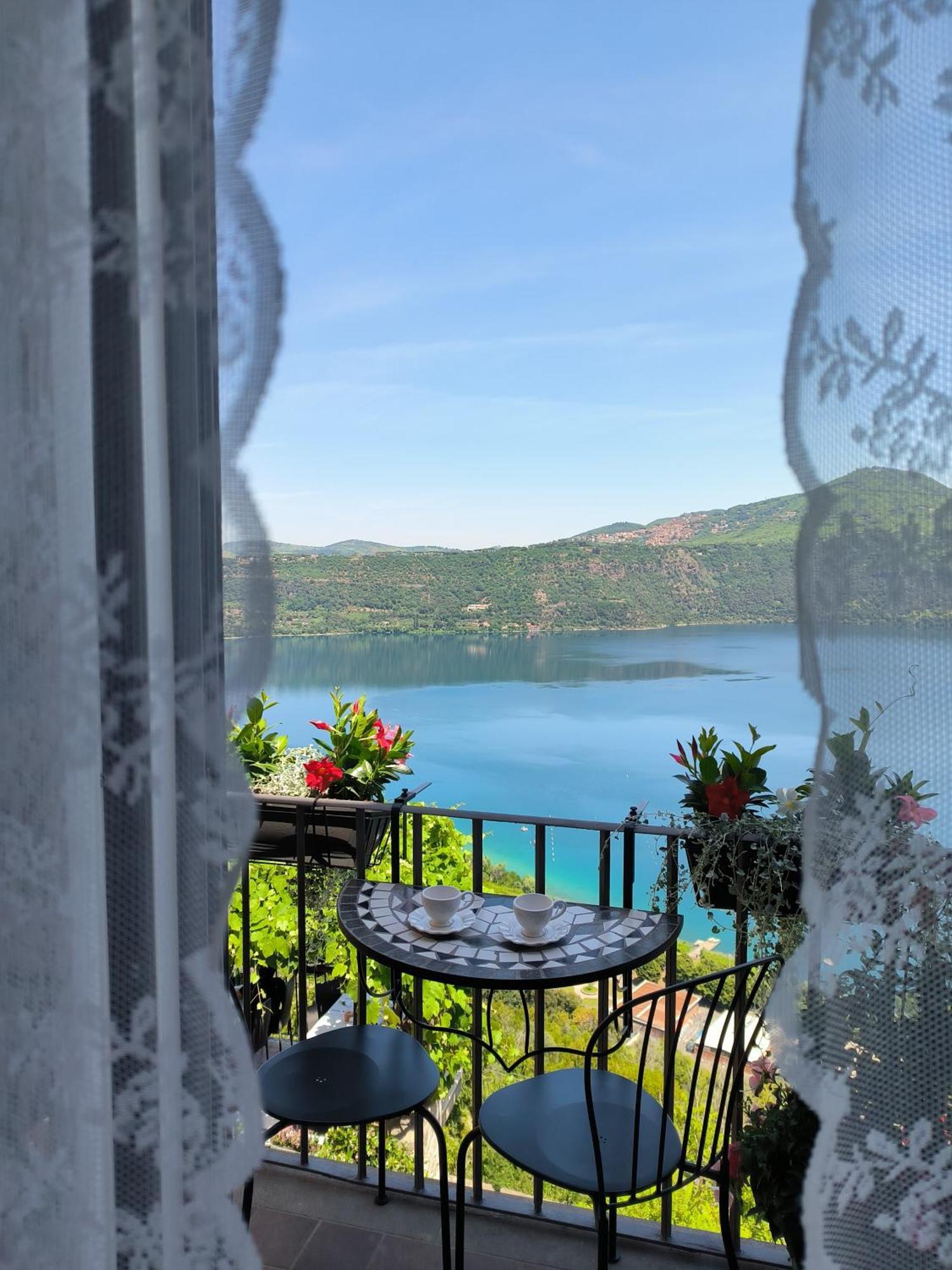 B&B Carpe Diem Vista Lago Castel Gandolfo Exterior foto